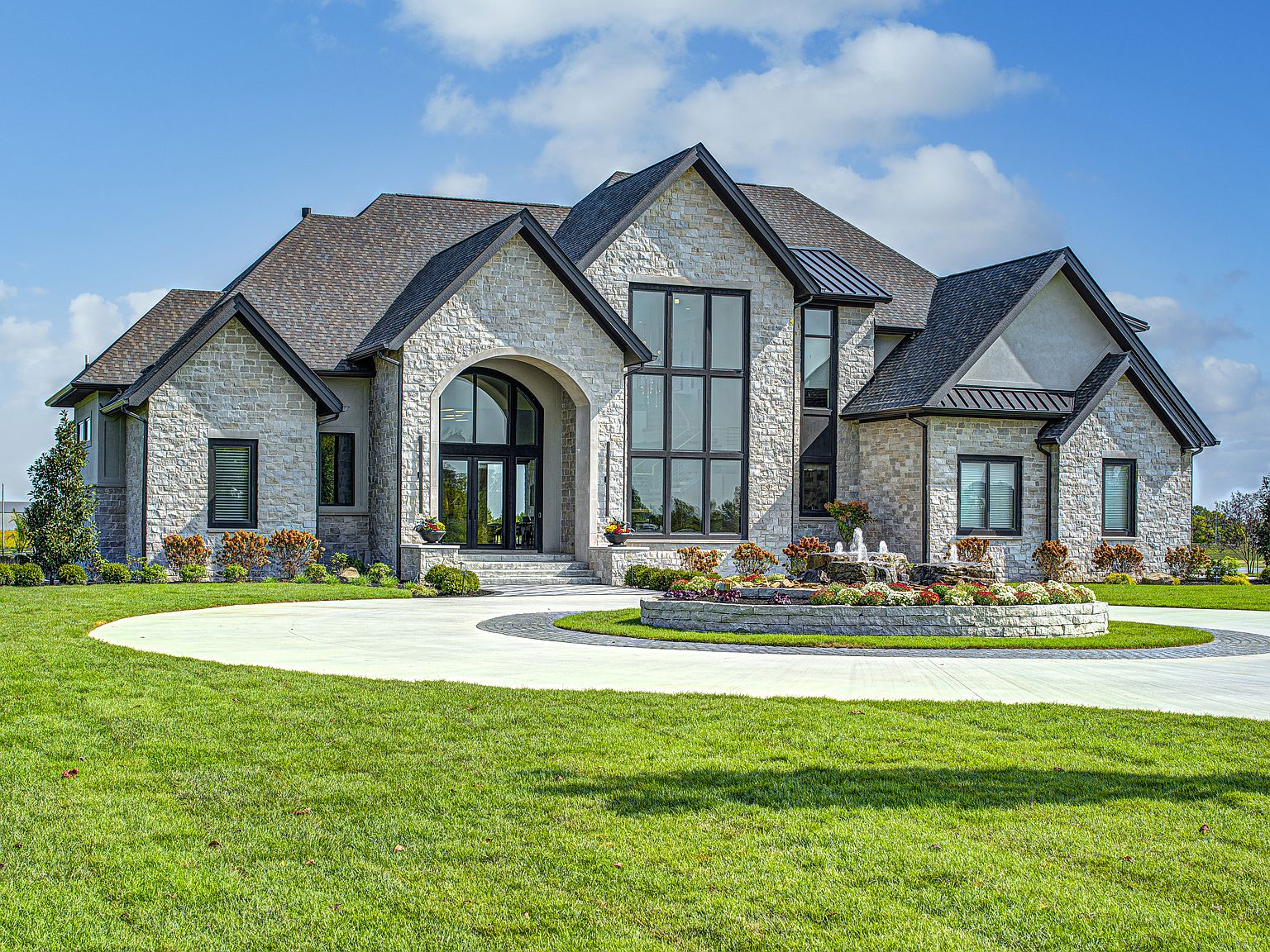 9760 Windy Hills Dr, Zionsville, IN 46077 | Zillow