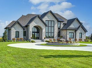 9760 Windy Hills Dr, Zionsville, IN