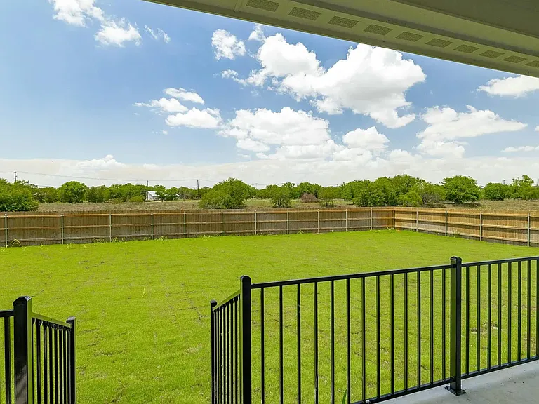 1214 Carnaby Dr — Photo 24