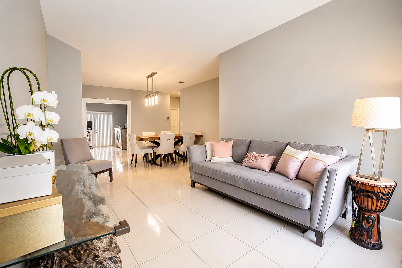 4 bed, 1893 sqft, $3,500 — Photo 3