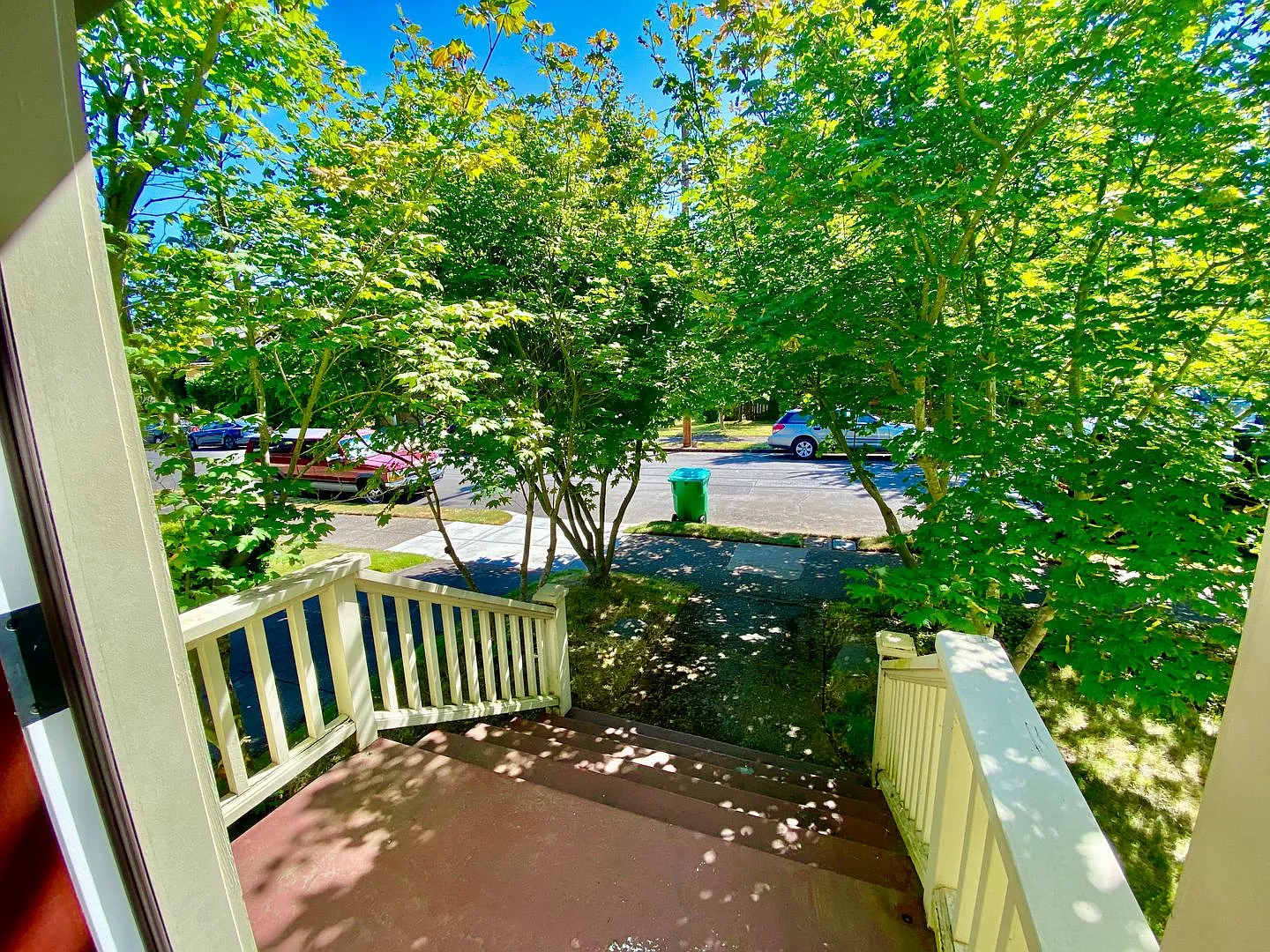 Alameda Stunner!! Charming Bungalow On Large Lot W/ Bonus Room & 2 Car Garage!! — Photo 3
