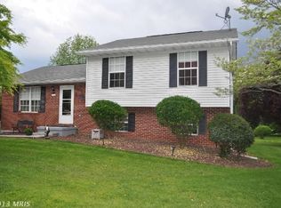 734 N Houcksville Rd, Hampstead, MD 21074