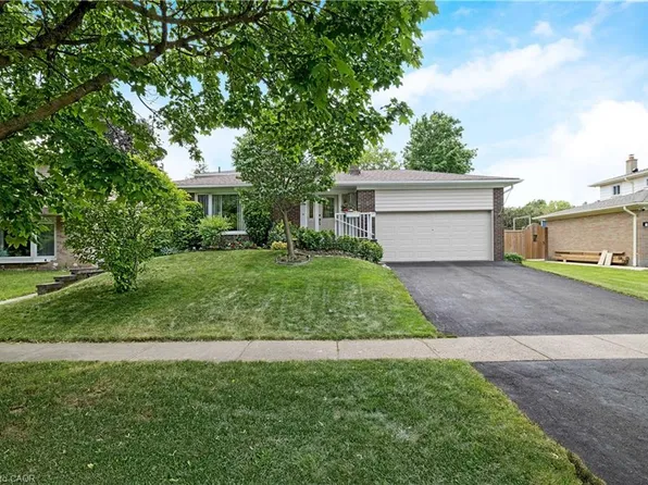 6 Metcalfe Ct, Halton Hills, ON L7G 4N6