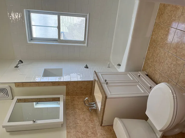 15 Clarence St #3 — Photo 2
