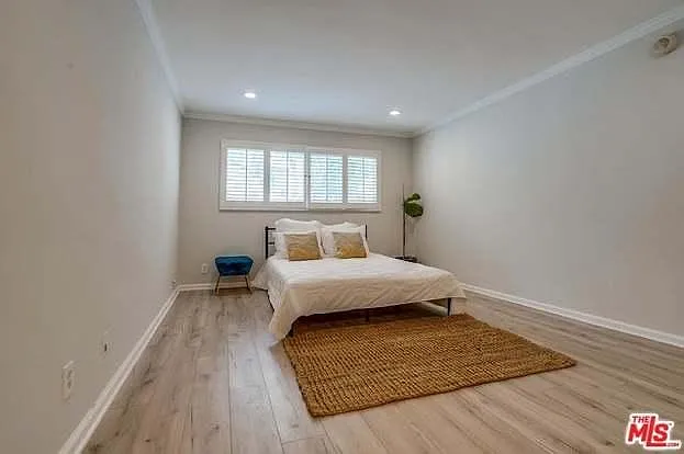 321 N Palm Dr #5 — Photo 13