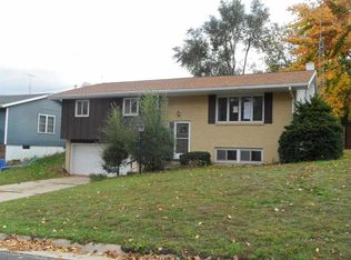 222 Town St, Portage, WI 53901