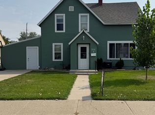 206 8th Ave SW, Sidney, MT 59270