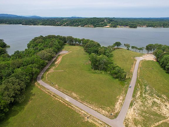 3rd image of 47 English Mountain Point