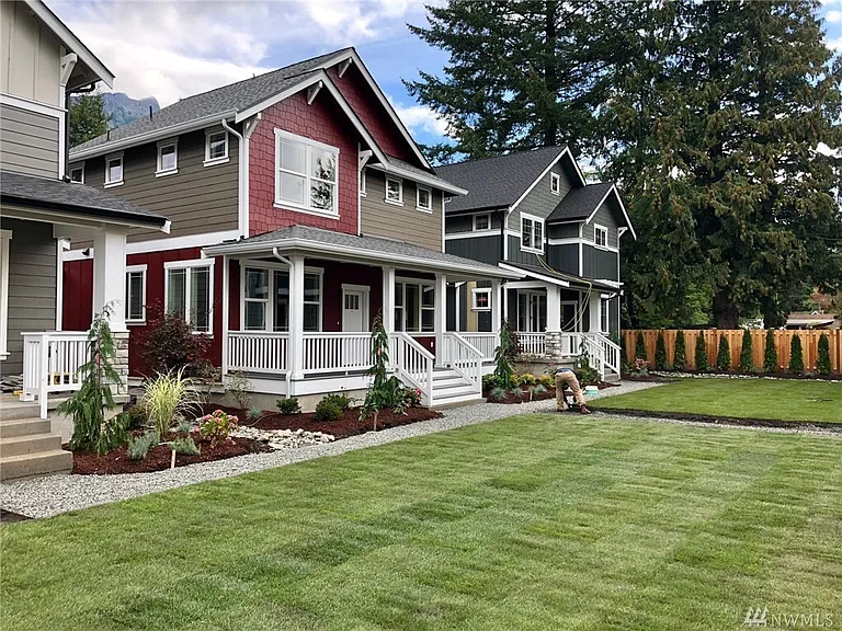 234 E 2nd St — Photo 14
