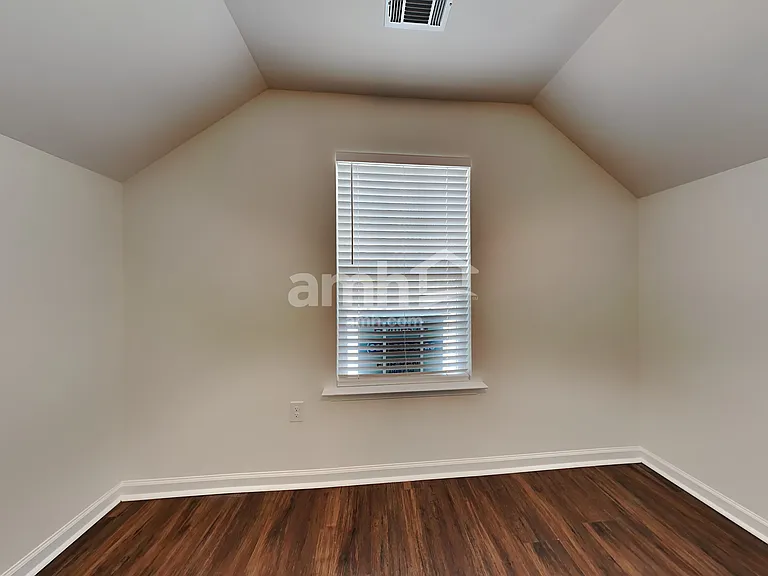 455 Sunbury Dr — Photo 12