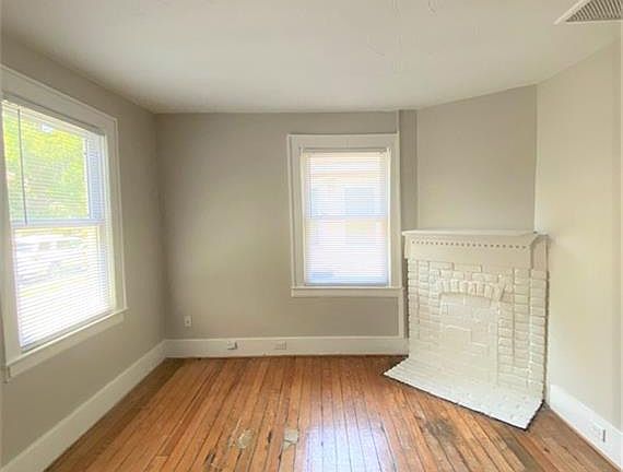 2nd image of 1406 Melrose Pkwy