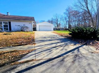 2804 Castle Ct, Peru, IN 46970