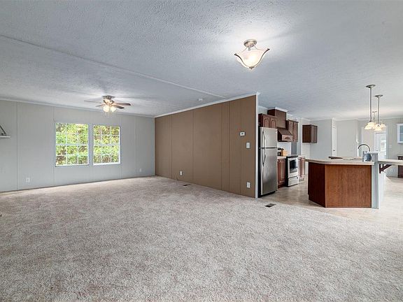 5th image of 234 Loggers Ln