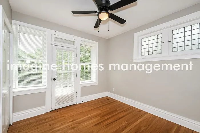 4547 Flora Ave #2W — Photo 8