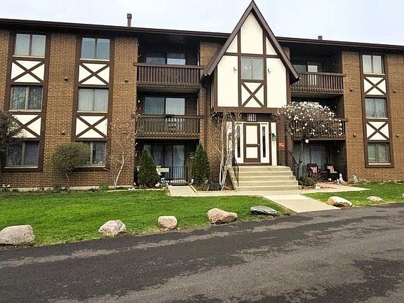 2nd image of 10561 Palos Pl #1D