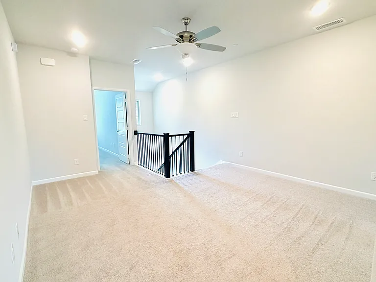 1924 McClane Dr — Photo 14