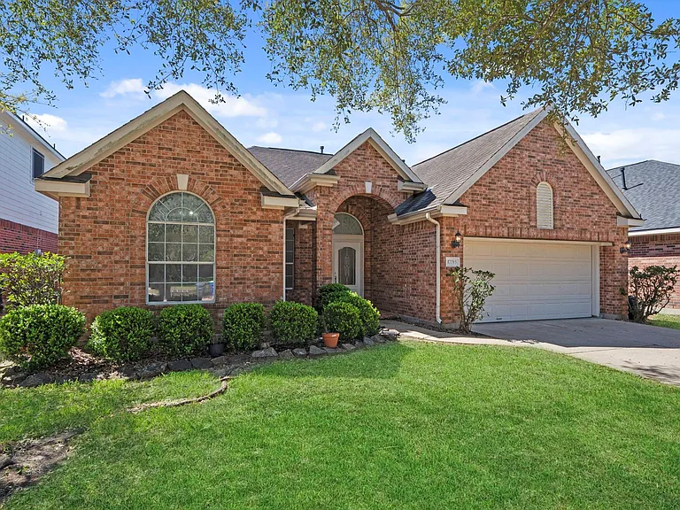 17215 Fernchase Ct — Photo 5