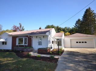 2449 Sarah Dr, Akron, OH 44312