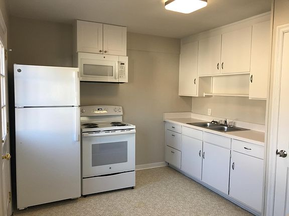 4th image of 1715 11th St NW