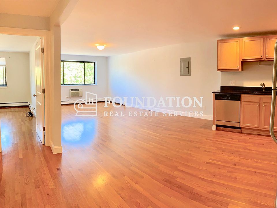 1st image of 46 Lafayette Ave #503