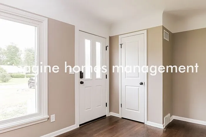 1952 Miriam Ave — Photo 11