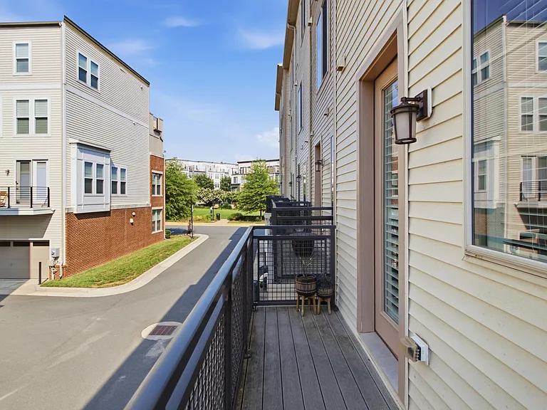 14566 Lake Vista Dr — Photo 14