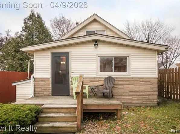 2358 Neibel St, Hamtramck, MI 48212