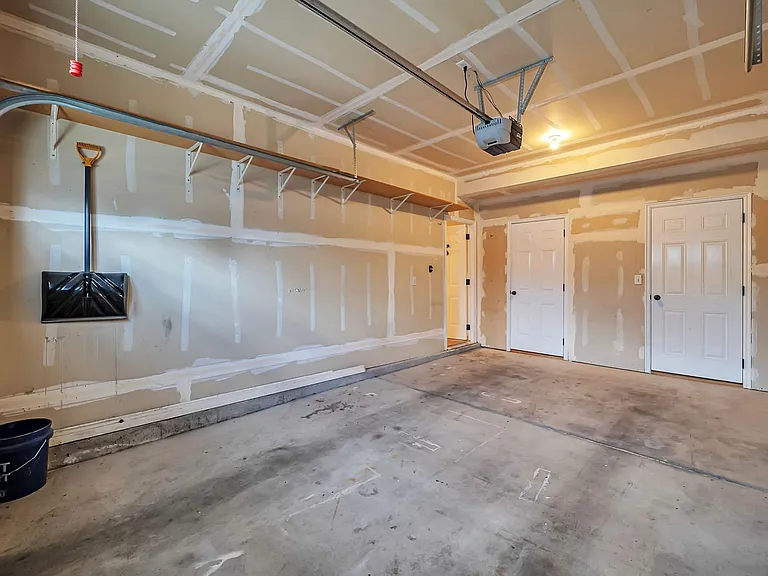 2409 W Adelaide Dr — Photo 25