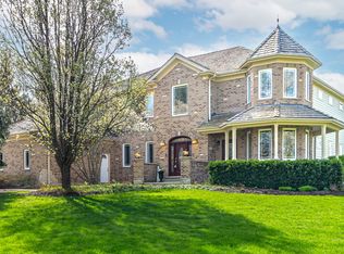38868 N Oakcrest Ln, Wadsworth, IL 60083