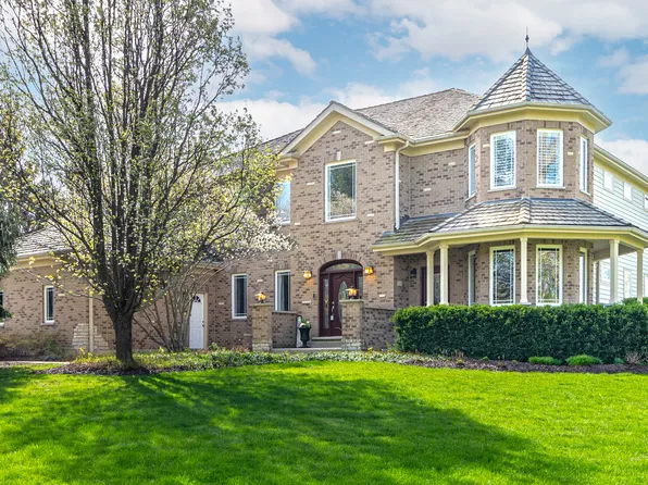 38868 N Oakcrest Ln, Wadsworth, IL 60083