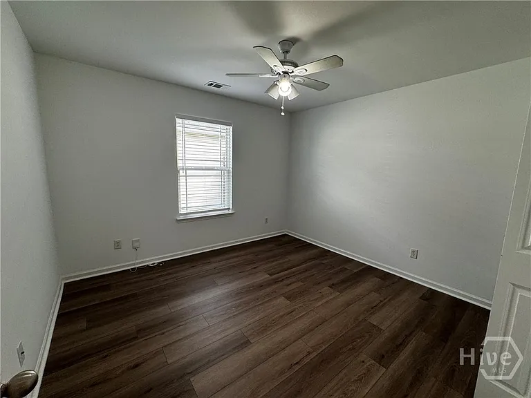 115 Fox Glen Ct — Photo 11
