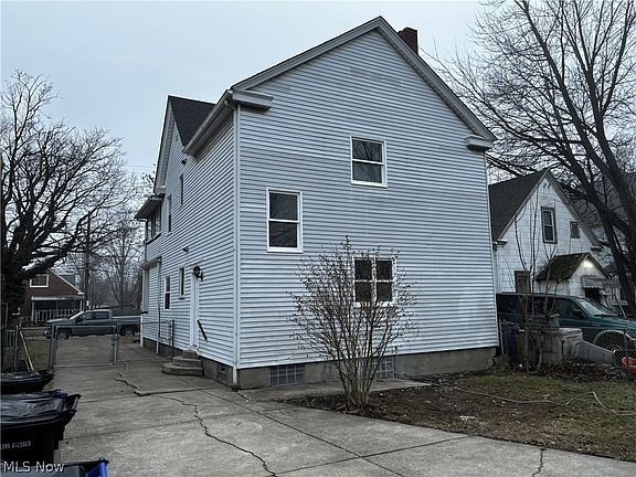 2nd image of 11824 Geraldine Ave