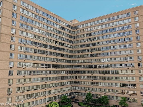 3rd image of 8900 E Jefferson Ave APT 204