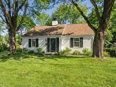 2 Woodbine Ln, Hingham, MA, 02043