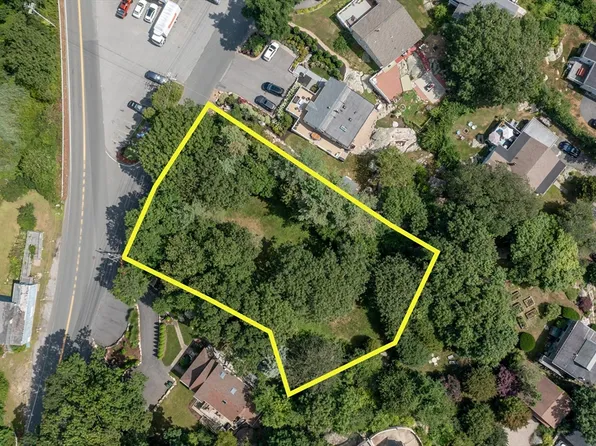 143 Thatcher Rd, Gloucester, MA 01930