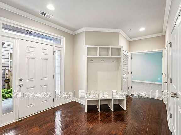 5th image of 1231 Ridenour Ln