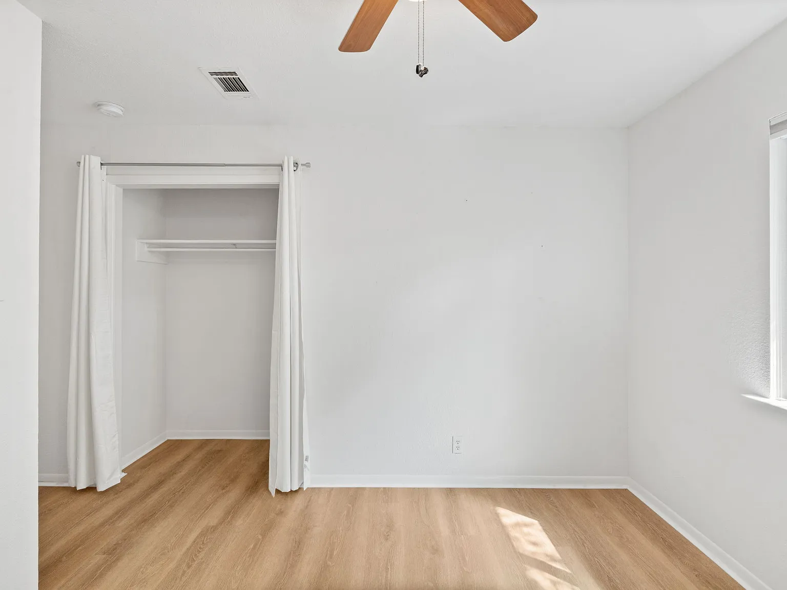 4 bed, 1432 sqft, $800 — Photo 2