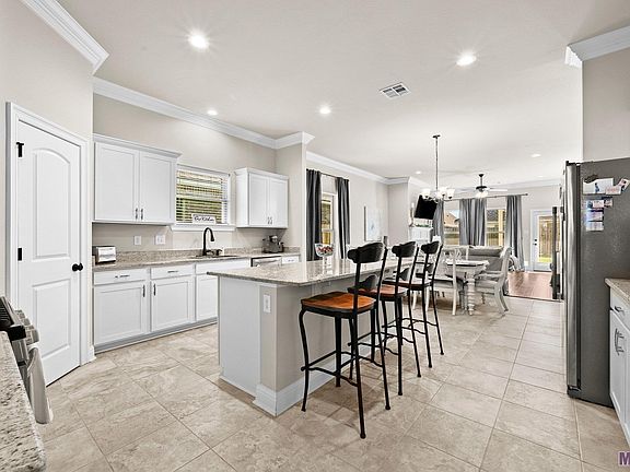 4th image of 17058 Avocet Dr