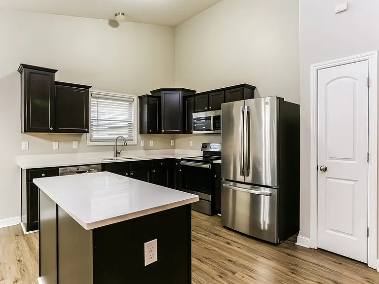 349 Cloverhill Dr — Photo 8