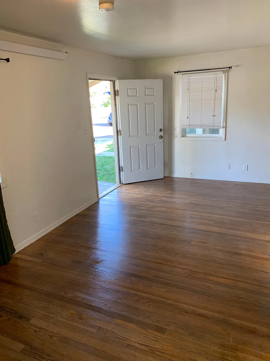 Living room - N 12th St