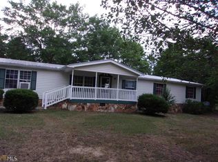 825 Burkhalter Rd SE, Silver Creek, GA 30173