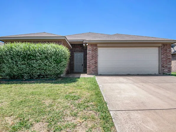 1317 Rosedale Springs Ln, Fort Worth, TX 76134