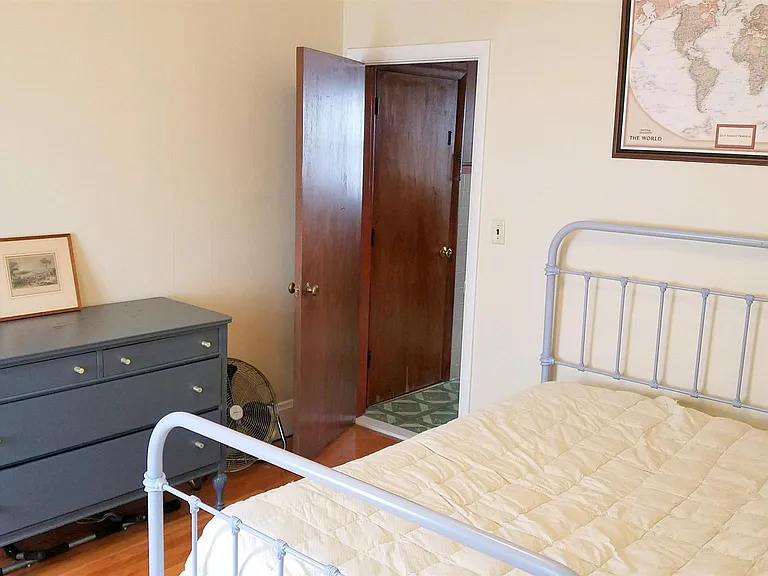 228 Cedar St #2 — Photo 6