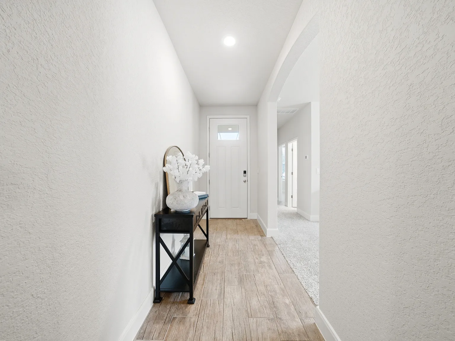 4 bed, 2242 sqft, $2,995 — Photo 4