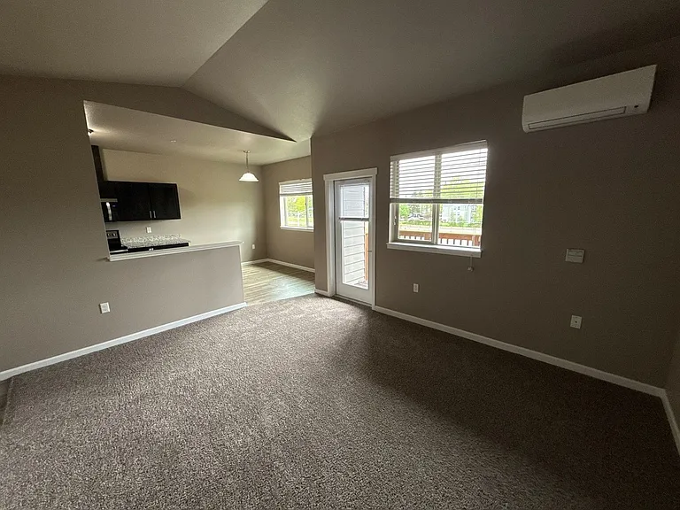 Hawthorne Place Apartments — Photo 5