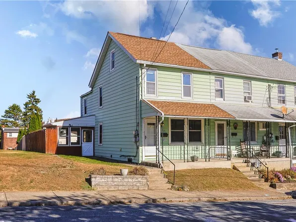 105 N 2nd St, Emmaus, PA 18049