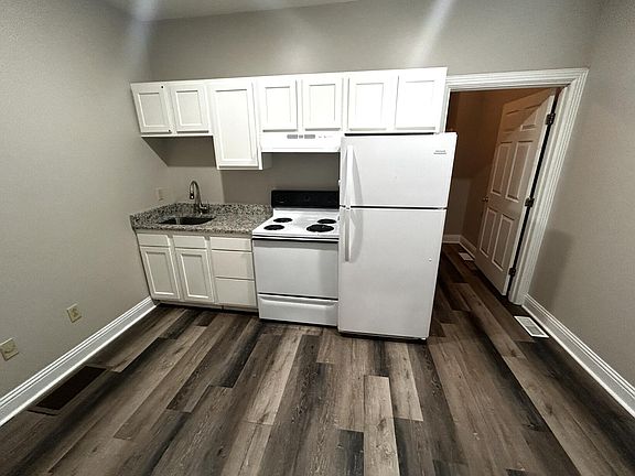 3rd image of 308 Spangler Dr