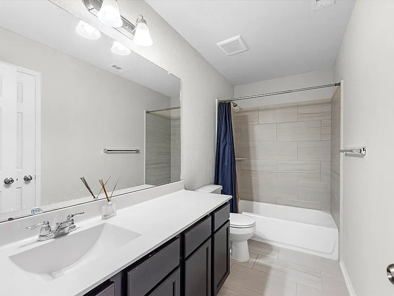 2606 Zephyr Ln — Photo 21