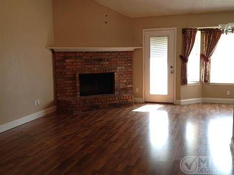 3rd image of 7932 Hunters Glen Dr