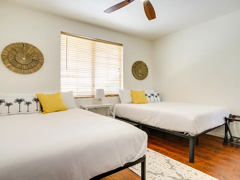 11433 W Piccadilly Rd — Photo 15